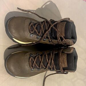 Columbia Women’s Hiking Boots Size 7.5 Waterproof Brown Trail Outdoor Shoes